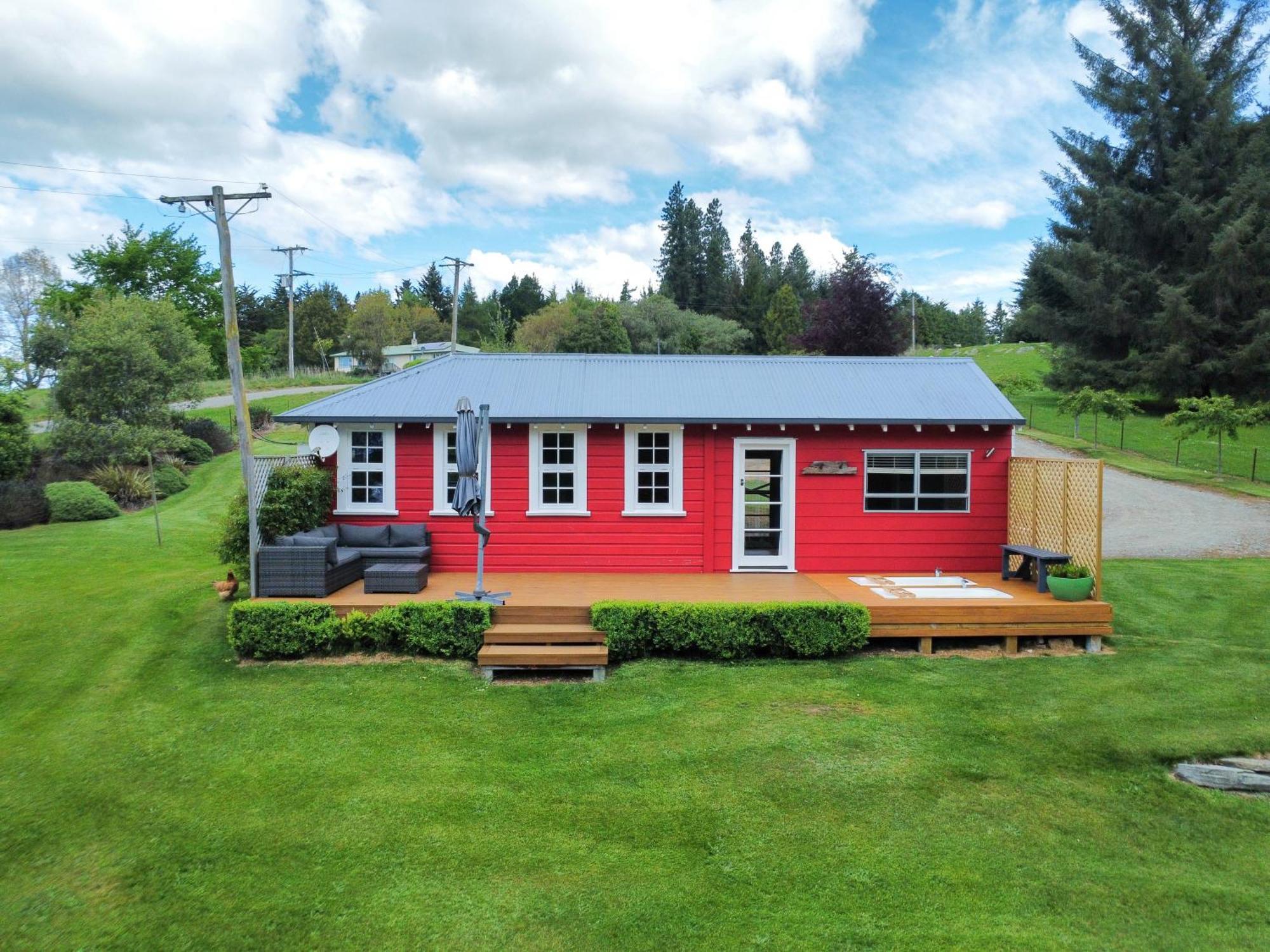 Villa Little Red School House Oamaru Exterior foto